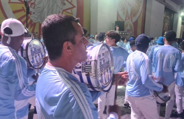 Safra com sambas do Grupo Especial de alto nível se confirma em apresentações nos minidesfiles na Fábrica do Samba 14 imperiocasaverde minidesfile26 2