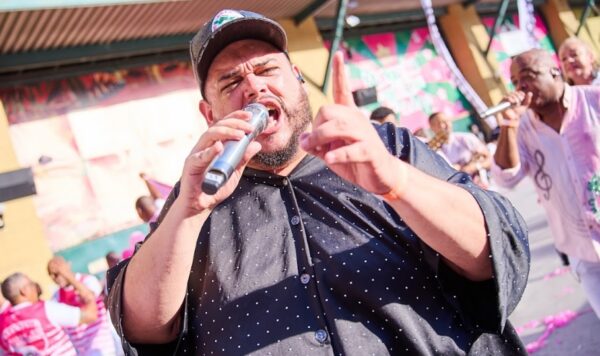 Jacarezinho abriu minidesfile da Série Ouro com destaque para casal e apresentação correta 3 jacarezinho minidesfile26 3