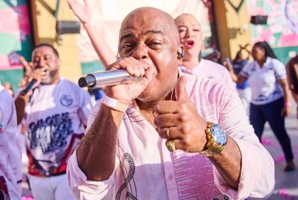 Jacarezinho abriu minidesfile da Série Ouro com destaque para casal e apresentação correta 4 jacarezinho minidesfile26 4