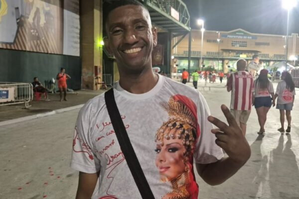 ‘Mestra, você me fez amar a festa’: O salgueirense canta e declara seu agradecimento a Rosa Magalhães 5 jorgesalgueiro