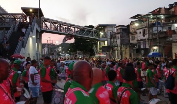 Jeito Tucuju! Festa mangueirense encanta Visconde de Niterói em ensaio potente 4 mangueira rua0712 4