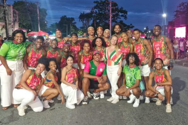 Excelência musical da Mangueira impulsiona canto da comunidade em ensaio com nação incorporada 3 mangueira rua1412 10