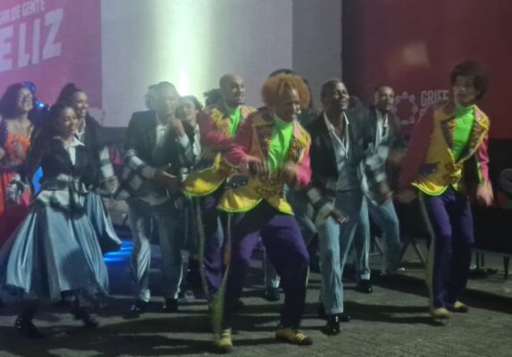 Safra com sambas do Grupo Especial de alto nível se confirma em apresentações nos minidesfiles na Fábrica do Samba 20 milenio minidesfile26 1