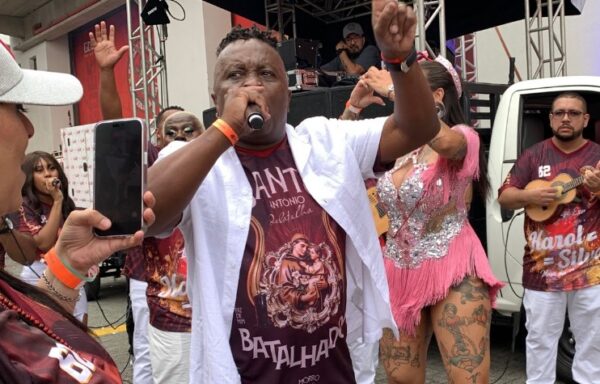 Com apresentações equilibradas no minidesfile, Acesso 2 de São Paulo promete disputa acirrada no Carnaval 2026 2 morro