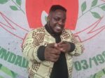 Mestre Dennys detalha trabalho da ‘Chapa Quente’ para 2026 e comemora samba da MUM: ‘De zero a dez, é nota onze’