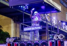 Ponte tem destaque para casal e carro de som faz bom trabalho no minidesfile