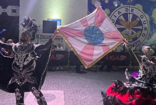 Safra com sambas do Grupo Especial de alto nível se confirma em apresentações nos minidesfiles na Fábrica do Samba 7 rosas minidesfile26 1