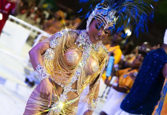 No Paraíso! Tuiuti 'baila' na Cidade do Samba, faz minidesfile potente e mostra ter quesitos para sonhar alto no Carnaval 2026 7 tuiuti minidesfile26 2
