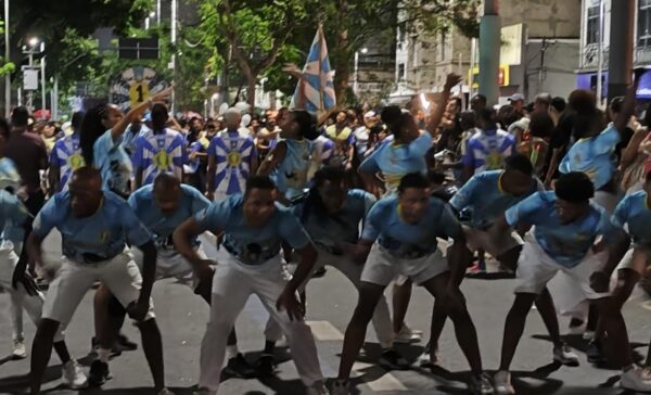 Vila Isabel encerra ensaios de rua de 2025 com canto apaixonado e evolução contagiante 2 vila rua1712 3