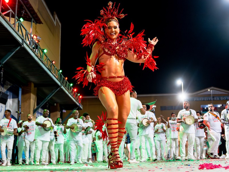 Virginia Fonseca anuncia saída do posto de rainha de bateria da Grande Rio 1 virginia granderio