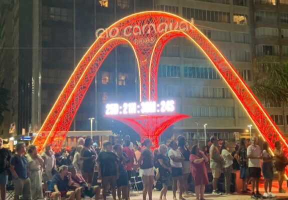Carnaval Fan Fest conecta Sapucaí e Copacabana em nova experiência do samba 2 fanfest 26 11