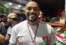 Freddy Ferrreira analisa a bateria da Grande Rio no segundo ensaio técnico