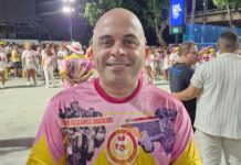 Presidente Hugo Junior elogia entrega das escolas da Série Ouro nos ensaios técnicos