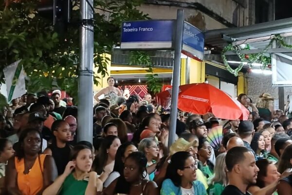 Imperatriz encerra ensaios de rua em alto nível e consolida força para brigar pelo título do Carnaval 2026 4 imperatriz rua2401 03