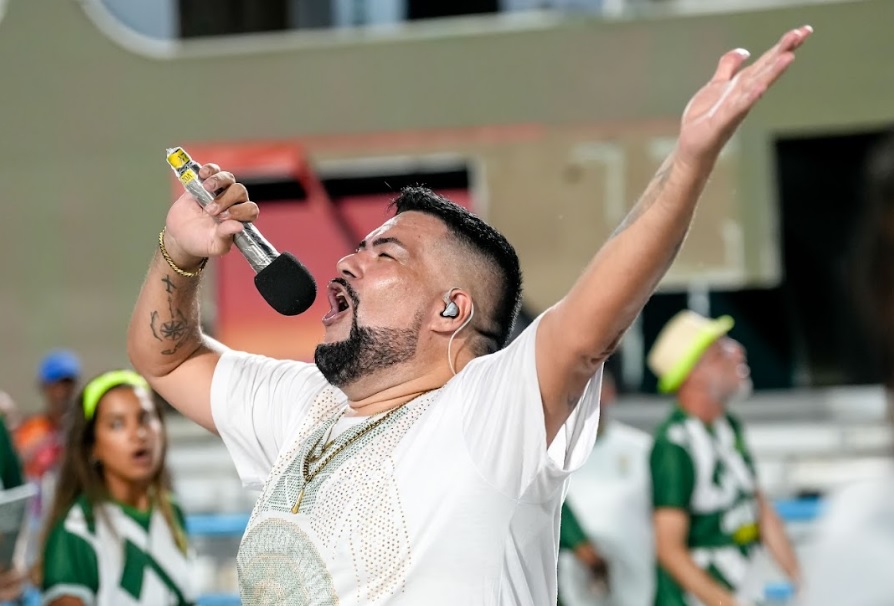 Intérprete Vitor Cunha segue no Império Serrano para o Carnaval 2027 1 imperioserrano et26 3