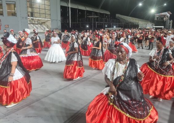 Comissão de frente complexa e casal seguro marcam ensaio da Independente Tricolor 5 independente et26 5