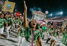 Povo Fala! Público analisa a primeira noite de ensaios técnicos do Grupo Especial