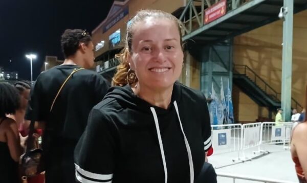 Samba da Vila Isabel ultrapassa fronteiras da escola e ganha o povo do carnaval 4 marianesambista