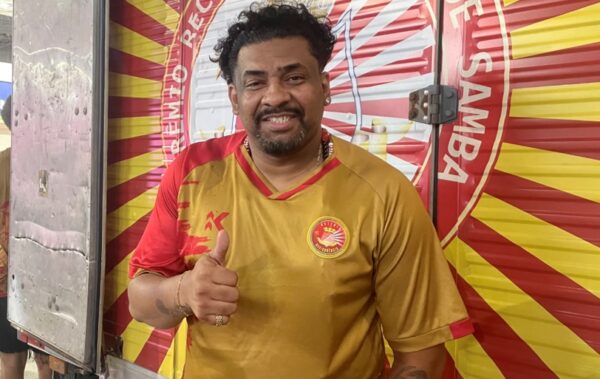 Com samba assimilado e evolução solta, União de Maricá dá ótimos sinais em ensaio de rua para o Carnaval 2026 7 marica rua0901 3