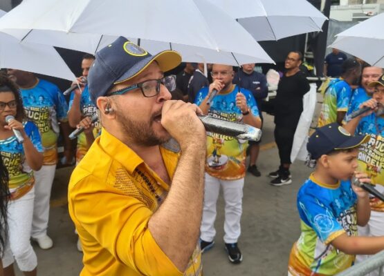 Peruche entrega ensaio técnico organizado e de forte identidade visual 5 peruche et26 1