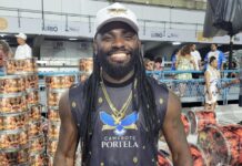 Freddy Ferreira analisa a bateria da Portela no segundo ensaio técnico na Sapucaí