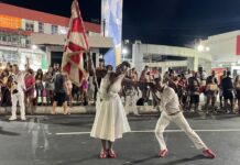 ‘Ritmo Feroz’ comanda reencontro emocionante da Porto da Pedra nas ruas de São Gonçalo