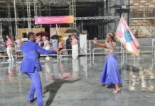 Rosas de Ouro mostra força de campeã, empolga no ensaio e aponta alto rumo ao bicampeonato