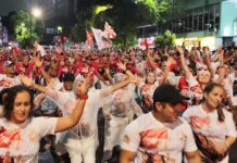 Sob chuva, Salgueiro estreia 2026 em noite de devoção na Conde de Bonfim com destaque para a comissão de frente