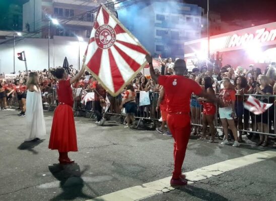 Sacode do Salgueiro no último ensaio de rua em busca da décima estrela 1 salgueiro rua2901 3