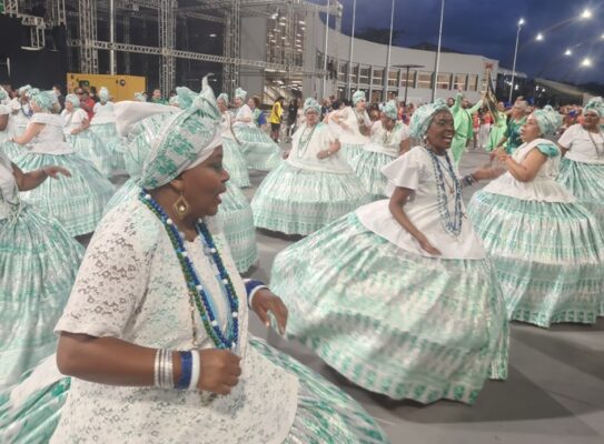 Unidos de Vila Maria apresenta técnica apurada e irreverência no primeiro ensaio técnico para o Carnaval 2026 13 vilamaria et26 4