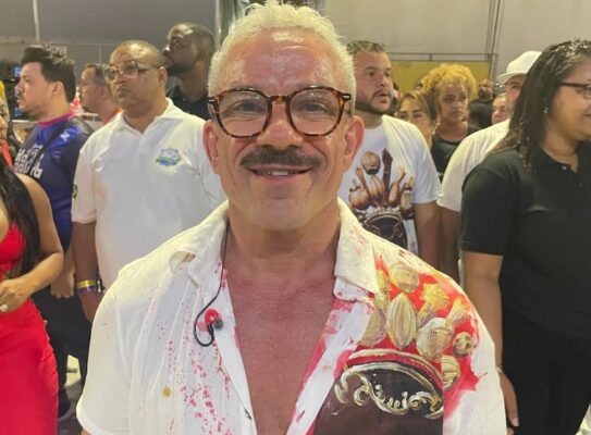 Canta Maricá o que a baiana tem! Componentes da escola estão com o samba ponta da língua 1 zepaulo marica