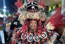 Sob as cores de Eleguá, Tuiuti pede caminhos abertos na Sapucaí