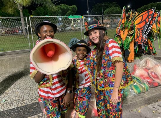 AS AMIGAS CAMILE VITORIA