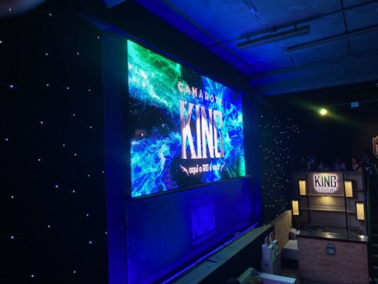 Tecnologia, conforto e consciência: o novo espetáculo do Camarote King 2 Camarote King01