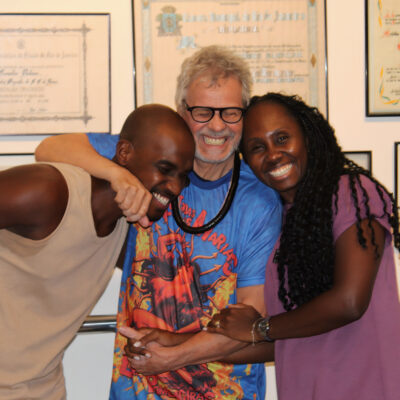 Carlinhos de Jesus e casal 02