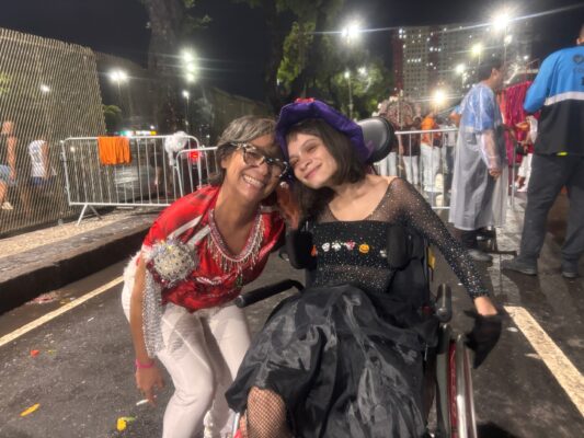 Fatima Machado e Paulinha filha e mascote do Salgueiro