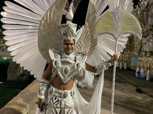 Gabriel Souza de 25 anos