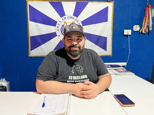 Série Barracões: Rodrigo Almeida conta como a Em Cima da Hora irá apresentar a Pombagira e o empoderamento feminino na Sapucaí 1 IMG 20260203 WA0153