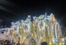 Beija-Flor abre desfile com ‘silêncio’, fé e resistência