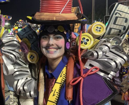 Unidos de Vila Isabel reafirma sua raiz negra em homenagem a Heitor dos Prezeres 4 Laura Espinosa