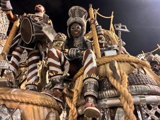 Armados de fé e ferro: a mística de Ogum reluz na segunda alegoria da União de Maricá 3 Leandro 40 analista de sistemas 1