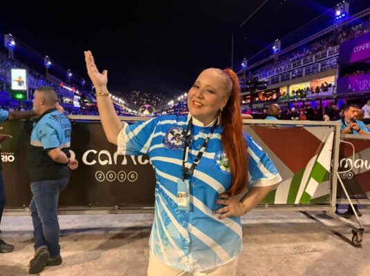 Do enredo aos bastidores, mulheres comandam o Arranco na Sapucaí: 'Devolver o matriarcado para o samba' 3 Ledjane Motta ocupa um espaco estrategico