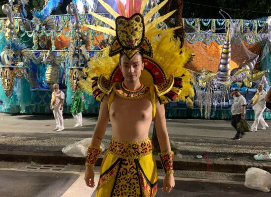 Ala “A Fera que o Invasor Temia”, da Vigário Geral, traz a garra e o protagonismo da onça para os passistas 3 Matheus Andrade de 20 anos