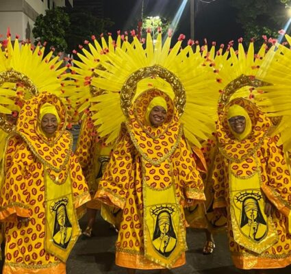 Porto da Pedra transforma Perpétua, de 'Tieta', em símbolo contra a hipocrisia na Sapucaí 1 Monica Maia de 62 anos