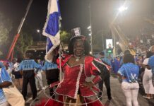 Homem no pavilhão: Morango constrói legado como porta-bandeira do Arranco