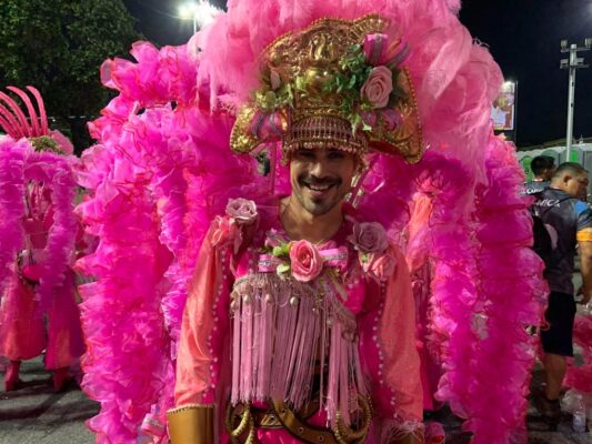 O ator Rafael Braga de 39 anos