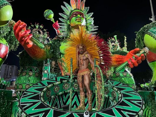 Reparação Histórica: Unidos de Padre Miguel dá um novo significado à história de Clara Camarão 4 O cabeleireiro e maquiador Junior Oliveira de 31 anos