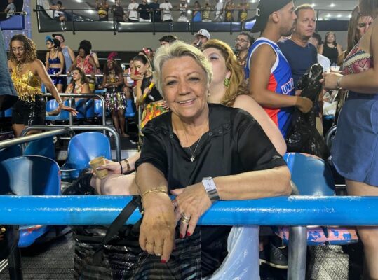 Sueli Loureiro 77 anos e professora aposentada