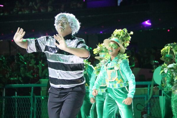 Entre o impacto visual e o canto irregular, Botafogo faz desfile de contrastes 2 botafogo desfile 2026 02