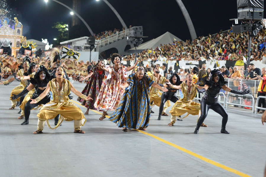 Bateria se destaca positivamente no desfile do Camisa 12 2 camisa12 desfile26 woodyhenrique felipearaujo ligasp 1